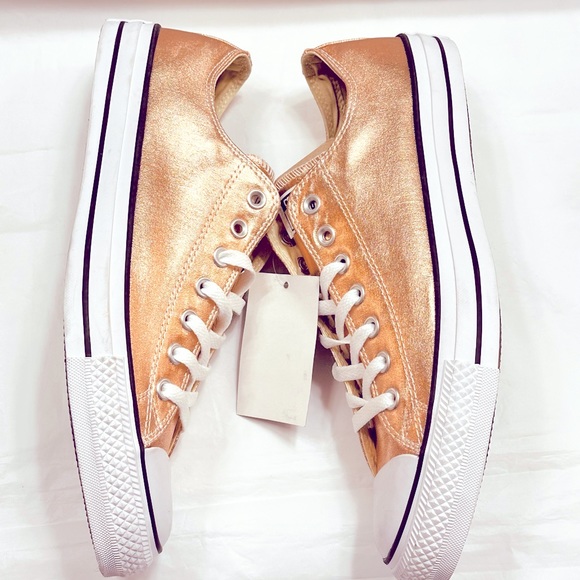 😁SOLD😁 Converse Men’s Metallic Rose Gold Sneakers Sz 11.5 - Picture 2 of 9